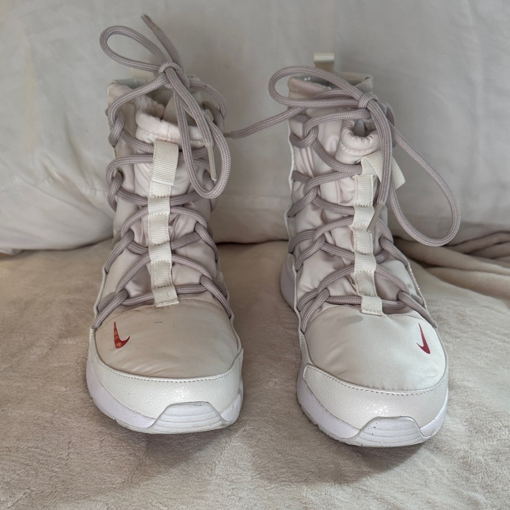 Stylish White and Cream High-Top Snow Sneakers